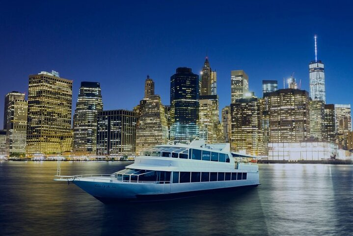 Experience a delightful dining journey on the water with stunning views of NYC’s skyline and iconic landmarks complemented by exquisite cuisine and live music.